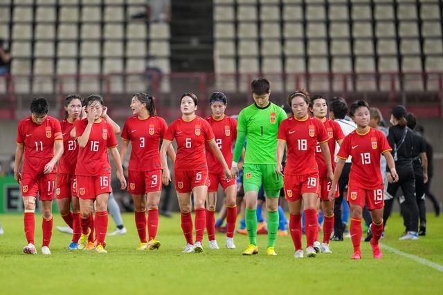 女神踩踏调教丨ⅴk