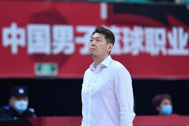 女s用玉足调教脚奴视频